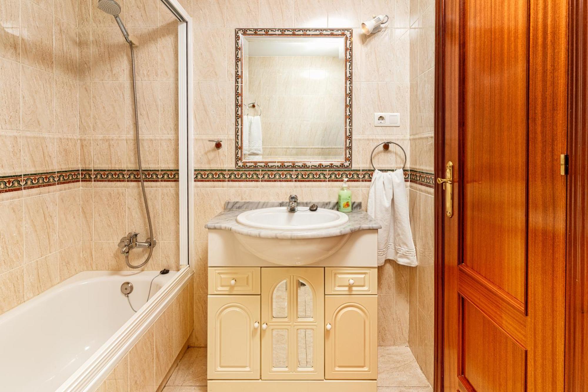 Casa Catalina Beach And Golf Apartment Estepona Luaran gambar